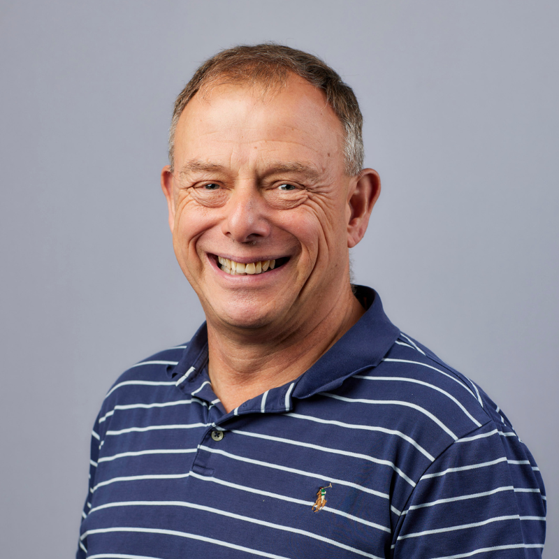photo of Stephen Holmes