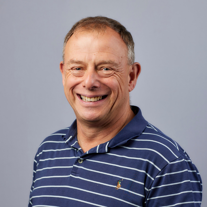 photo of Stephen Holmes